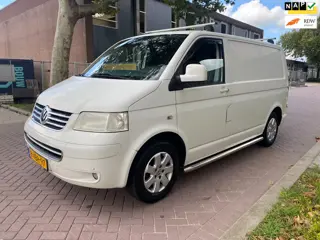 Volkswagen Transporter 2.5 TDI 300 / Airco / Airbag / Elek Ramen / Elek Spiegels / 131PK / PDC /