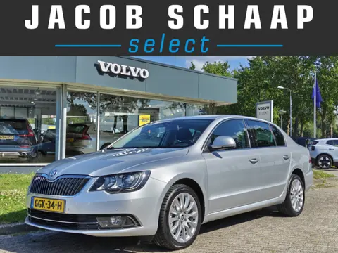 Škoda Superb 1.8 TSI 160PK Automaat Active Business | Xenon | Trekhaak | Elektr. Stoel | Stoelverwar
