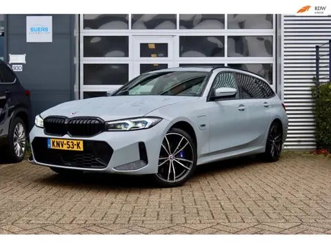 BMW 330 e xDrive | M Sport | Memory | Pano | Trekhaak | Camera
