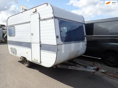 Adria ADRIA 390 L balzaal met kenteken
