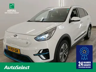 Kia E-Niro 64 kWh 204pk ExecutiveLine | SOH 98% | Schuifdak | Warmtepomp | Stuur- Stoelverwarming | 