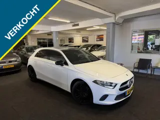 Mercedes-Benz A-Klasse 180 Bns Solution*Carplay*Camera*Led*Velgen
