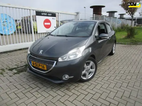 Peugeot 208 1.4 e-HDi Active Automaat!!