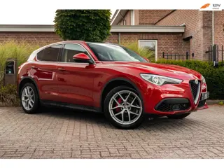 Alfa Romeo Stelvio 2.0 T AWD Veloce 280 PK Aut. Pano Stoel/Stuurverw. Camera Keyless 20''