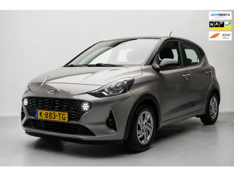 Hyundai I10 Cross 1.0 Comfort NL-auto [ Trekhaak Carplay Airco Cruise Control ]