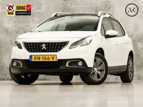Peugeot 2008 1.2 PureTech Sport (PANORAMADAK, APPLE CARPLAY, NAVIGATIE, GETINT GLAS, LM VELGEN, SPOR