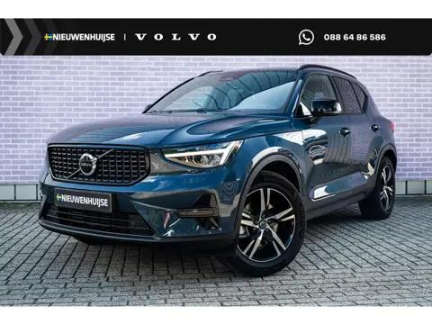 Volvo XC40 2.0 B4 Plus Dark | Trekhaak | Harman Kardon Audio | Achteruitrijcamera | Parkeersensoren 