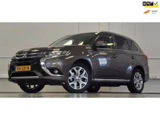 Mitsubishi Outlander 2.0 PHEV Business Edition Trekhaak 100% Dealer onderhouden Allseason banden Moo
