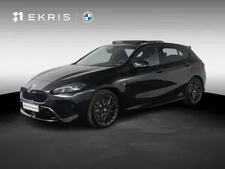 BMW 1-serie 123 xDrive M Sport Pro | Glazen Panoramadak | M Compound Remmen | M Sportstoelen Alcanta