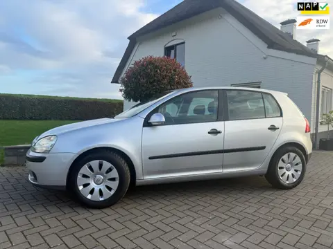 Volkswagen Golf 1.4 FSI Trendline / Bj: 2004