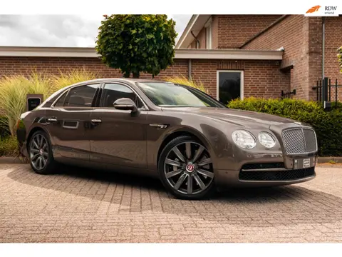 Bentley Flying Spur 4.0 V8 507 PK | Massage | Softclose | Schuifdak | Luchtvering | 21''