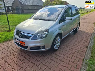 Opel Zafira 2.2 Cosmo AUT NAP 7-Persoons APK!