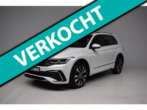 Volkswagen Tiguan 1.4 TSI eHybrid R-Line SOH / VIRTUAL / IQ-LIGHT / SFEERVERLICHTING / CARPLAY / ADA