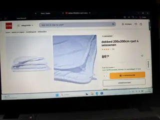 Dekbed Hema 200x200 amper gebruikt en 2 bamboe nieuwe kussens