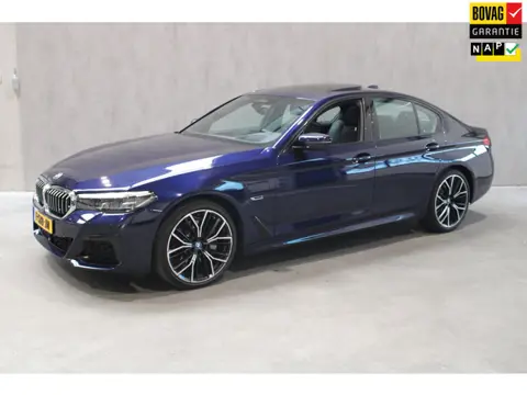 BMW 5-serie 530e M-Sport Plus, Full option panoramadak/19inch/Harman Kardon/Head upp NL Auto