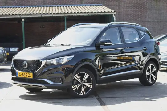 MG ZS EV Luxury 45kWh SOH 89% / NAP / Camera / Pano / Leer / Navi 