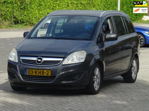 Opel Zafira 2.2 Cosmo 7P. NAP/LEER/NAVI/CRUISE/PDC/APK 2027