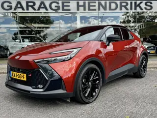 Toyota C-HR 2.0 Plug-in Hybrid 220 GR SPORT | Digitale Binnenspiegel | Blindspot | HUD | Adaptive CC