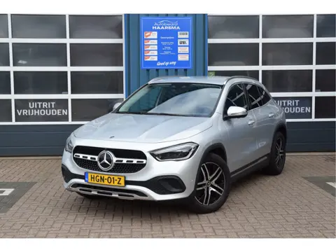 Mercedes-Benz GLA 220 d 4MATIC Progressive Trekhaak Automaat