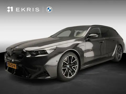 BMW M5 Touring Panoramadak / Trekhaak / Bowers & Wilkins / Driving assist prof / Getint glas / Alu w