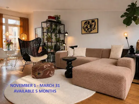 Woning aan de Van Beuningenplein te Amsterdam