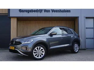 Volkswagen T-Roc 1.5 TSI 150pk DSG Life Business *Facelift* Virtual App-Connect 17inch LM Stoelverwa