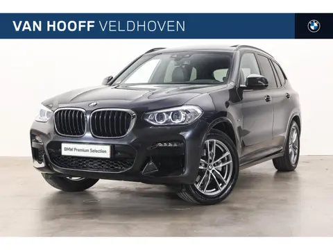 BMW X3 xDrive20i M Sport Automaat / Panoramadak / Sportstoelen / Comfort Access / Achteruitrijcamera