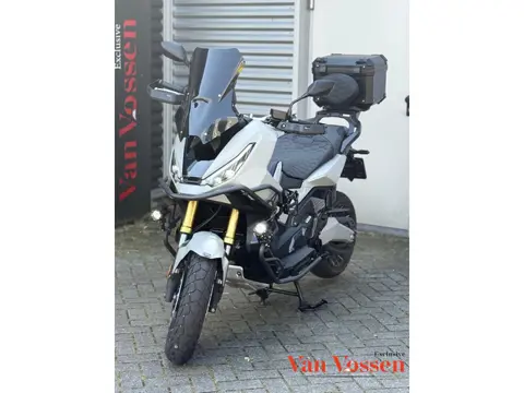 Honda Scooter NC 750 X-ADV|Akrapovic|Carbon|Keyless|Achter Koffer|Custom|