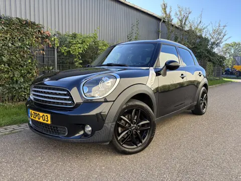 MINI Countryman 1.6 Cooper D Westminster / PANORAMADAK / CRUISE / NAVI / 136dkm!