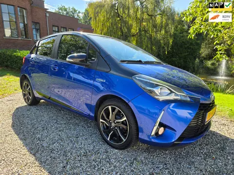Toyota Yaris 1.5 Hybrid Bi-Tone AUTOMAAT/airco/CRUISE