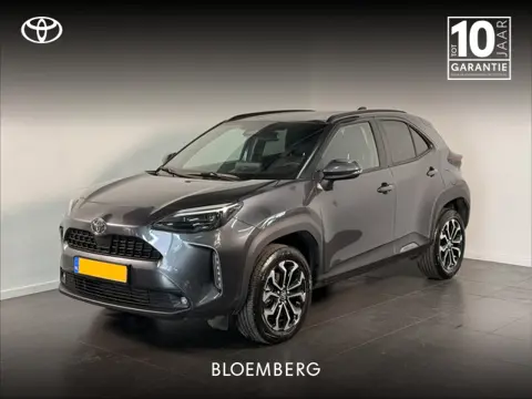 Toyota Yaris Cross 1.5 Hybrid 115 Dynamic | Stoel / Stuur en voorruitverwarming | Parkeersensoren |