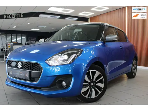 Suzuki SWIFT 1.0 Stijl Automaat | Airco | Adaptieve Cruise control | Parkeer camea | Carplay | Stoel