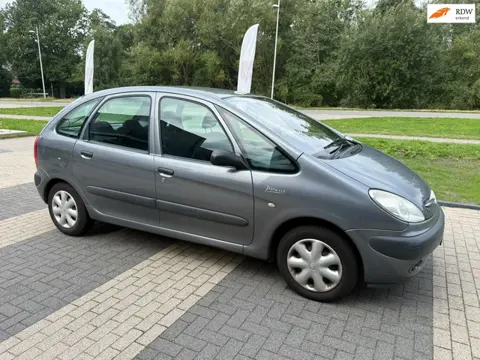 Citroen Xsara Picasso 1.8i-16V Différence 2 *apk:08-2027*