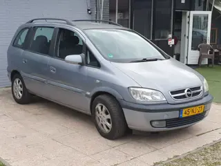 Opel Zafira 1.8-16V Elegance
