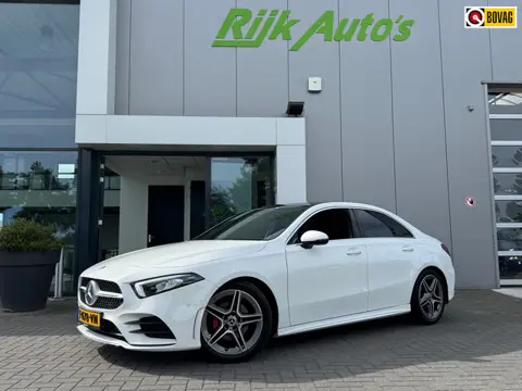 Mercedes-Benz A-klasse 200 AMG Edition Premium Plus * Camera * Carplay * 18 Inch