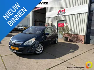 Opel Corsa 1.4-16V Cosmo Clima, cruise, stoel-stuurverwarming, pdc achter