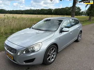 Volvo V60 1.6 T3 Ocean Race Leer/Airco/LM/TEKST LEZEN.