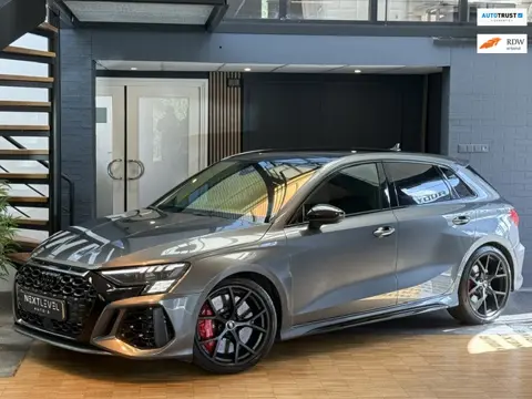 Audi RS3 Sportback 2.5 TFSI RS3 quattro RS Dynamic Ceramic RS Design RED HUD PANO Matrix LED