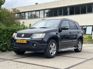 Suzuki Grand Vitara 2.4 Exclusive |4WD|AUTOMAAT|CLIMA|LEDER|LM VELGEN|TREKHAAK| APK TOT 30-06-2027|