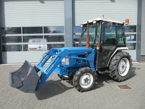Ford 1720 Met Voorlader.