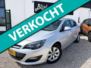 Opel Astra 1.4 Turbo Blitz Org. NL | Dealer Onderhouden | Navi | Cruise | PDC | LM