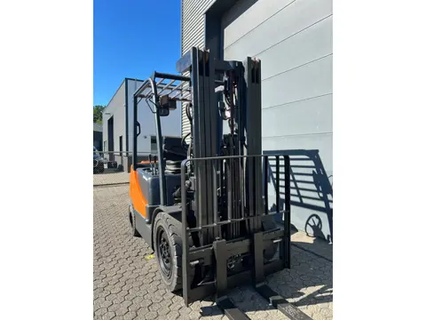Doosan D25 2,5 ton diesel heftruck (bj 2014)