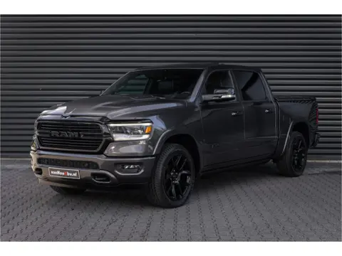 Dodge Ram 1500 5.7 V8 4x4 Crew Cab Laramie Pano - Harman Kardon - Trekhaak
