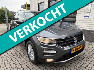 Volkswagen T-ROC 1.5 TSI Style / Carplay / Camera / Trekhaak / Add. Cruise / Stoel-/ stuurwarming / 