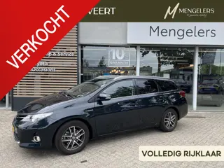 Toyota Auris Touring Sports 1.8 Hybrid Lease Panoramadak | Trekhaak |