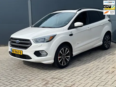 Ford Kuga 1.5 EcoBoost ST Line / Automaat / Pano / Bom Vol