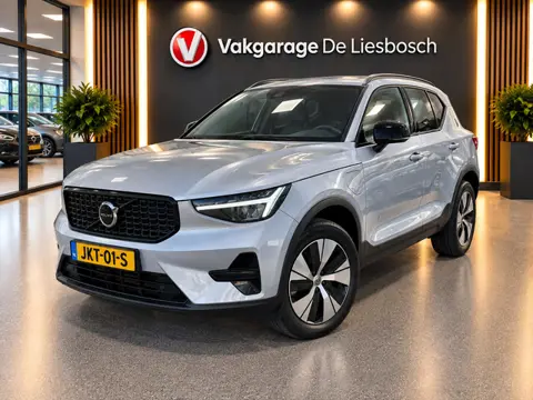 Volvo XC40 1.5 T4 Plug-in hybrid Plus Dark / Panorama-dak / Harman-Kardon / camera / stuur en stoel 