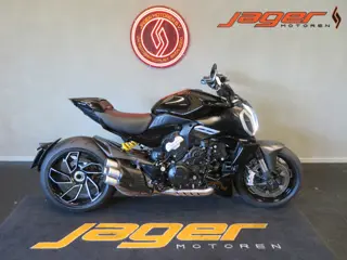 Ducati DIAVEL V4 BLACK! NIEUWSTAAT! (bj 2023)