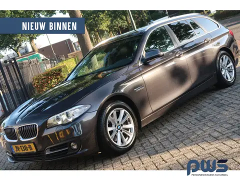 BMW 5 Serie Touring 520i Black & Silver line Executive Carplay / PDC / Clima / Leer / Cruise