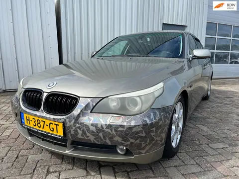 BMW 5-serie 520i MOTOR DEFECT!!